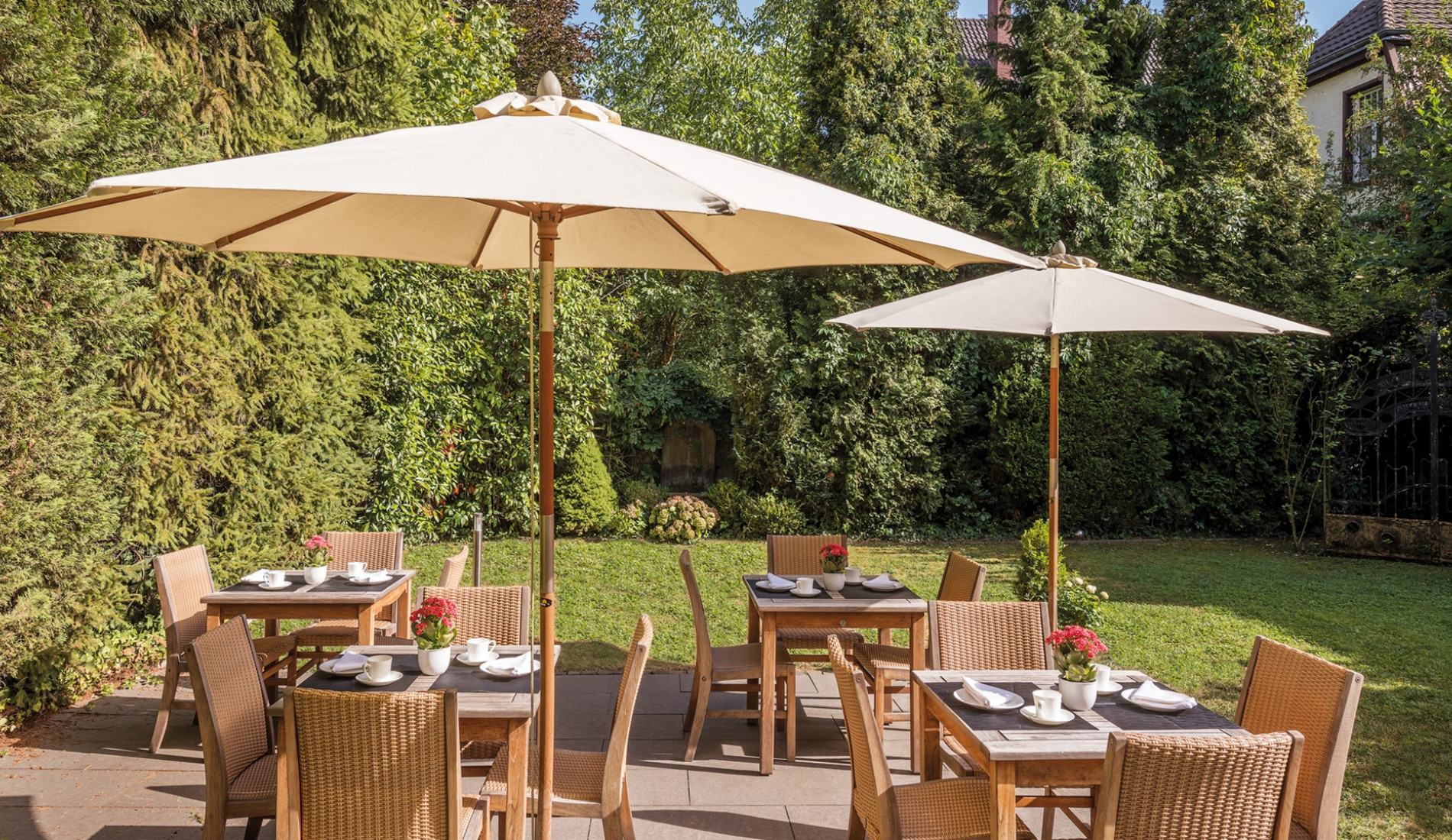 Frühstück im Garten